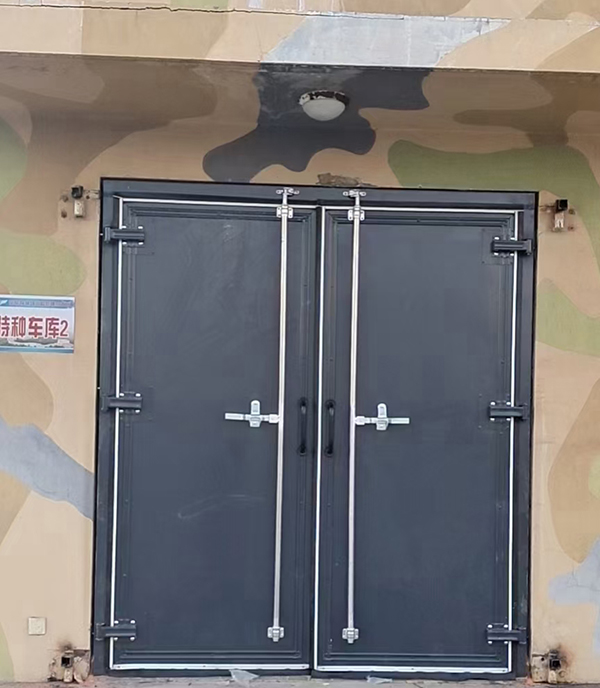 咸阳工业平开门