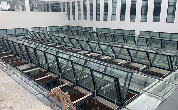 百安科技有限公司近期咸阳排烟窗项目案例分享 百安科技有限公司近期咸阳排烟窗项目案例分享